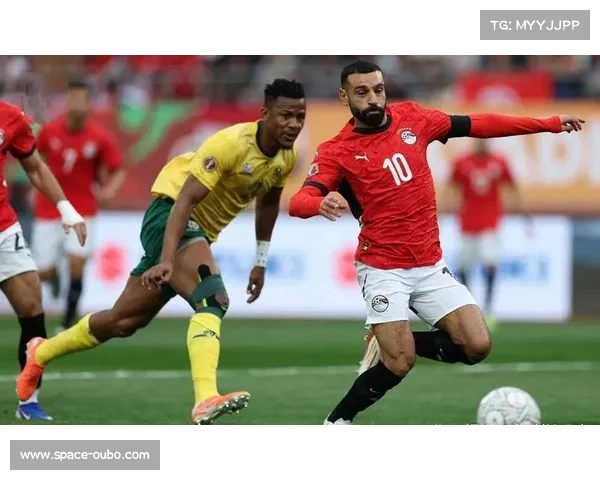 非洲杯埃及vs贝宁半场胶着：萨拉赫领衔攻防，主场优势难破僵局