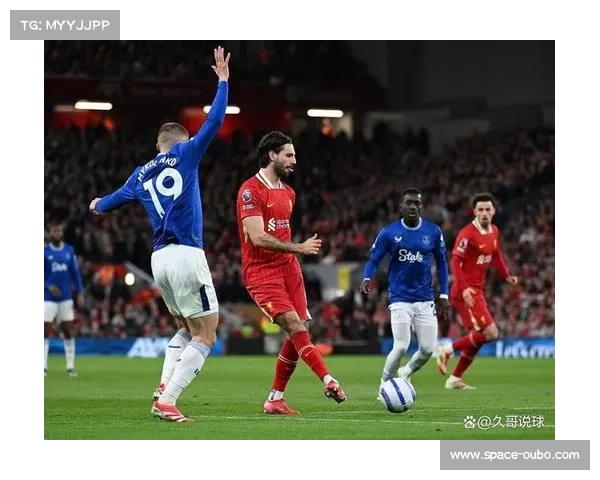 英超第30轮:利物浦2-0埃弗顿,德比战主场胜